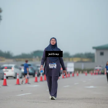Runner Photo 7556375