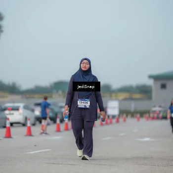 Runner Photo 7556378