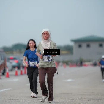 Runner Photo 7556393