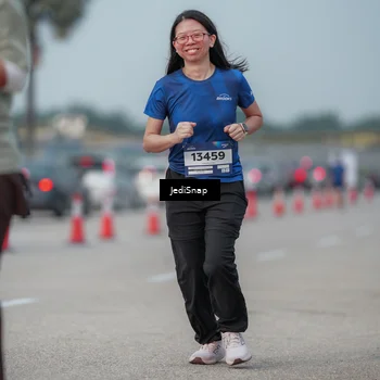 Runner Photo 7556415