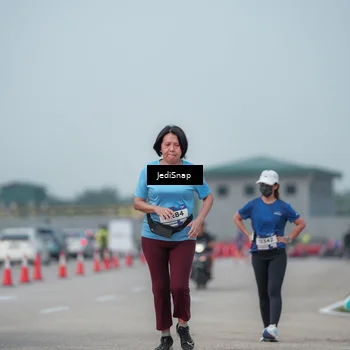 Runner Photo 7556420