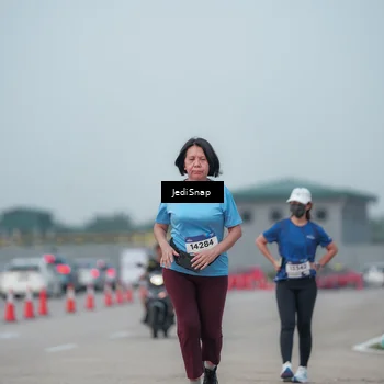 Runner Photo 7556430