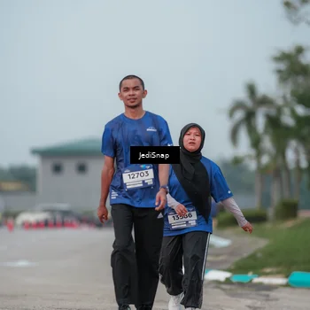 Runner Photo 7556447