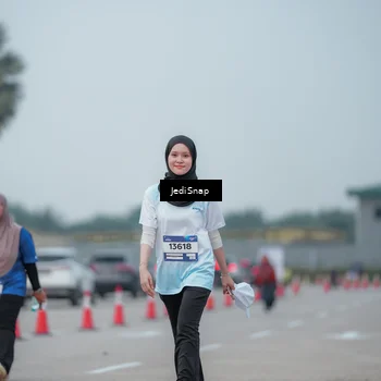 Runner Photo 7556496