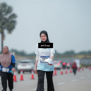 Runner Photo 7556500