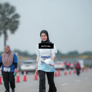 Runner Photo 7556502