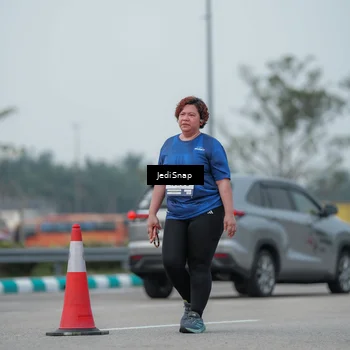 Runner Photo 7556525