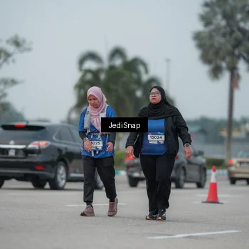 Runner Photo 7556565
