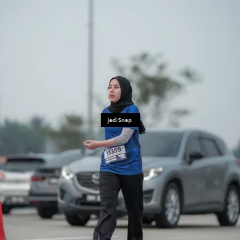 Runner Photo 7556568