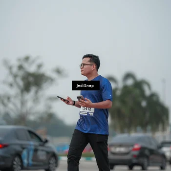 Runner Photo 7556577