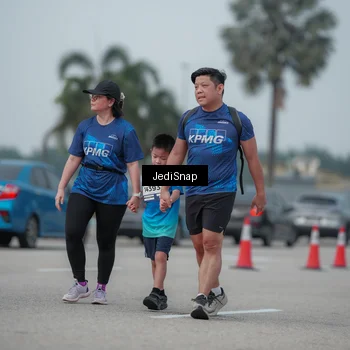 Runner Photo 7556593