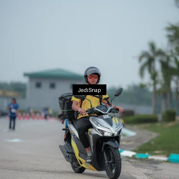 Runner Photo 7556612