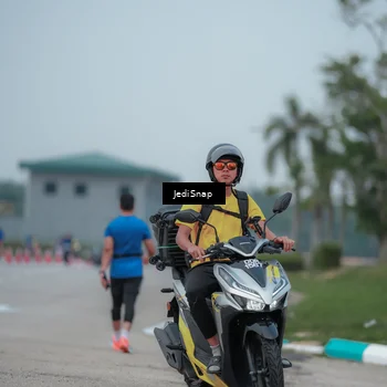Runner Photo 7556615