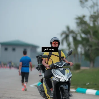Runner Photo 7556616