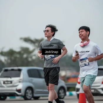 Runner Photo 7556620