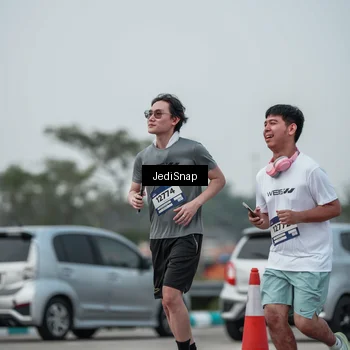Runner Photo 7556621