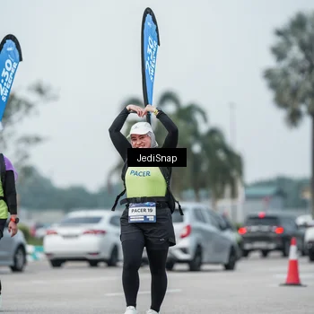 Runner Photo 7556644