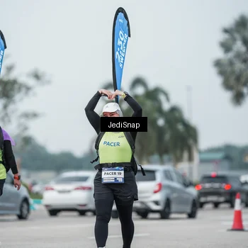 Runner Photo 7556645