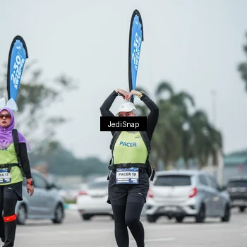 Runner Photo 7556648