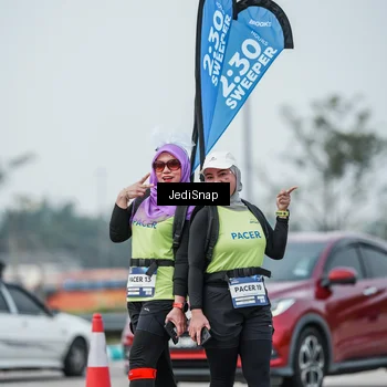 Runner Photo 7556653
