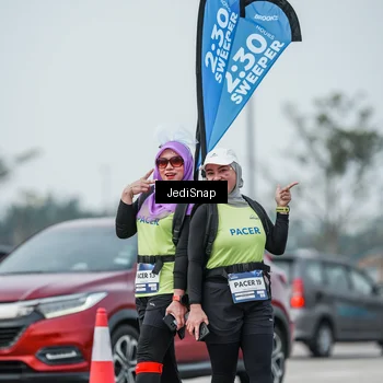 Runner Photo 7556659