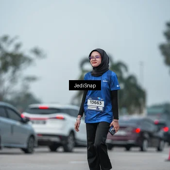 Runner Photo 7556672