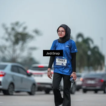 Runner Photo 7556678