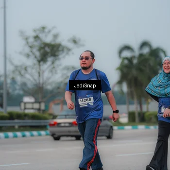 Runner Photo 7556683