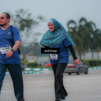 Runner Photo 7556689