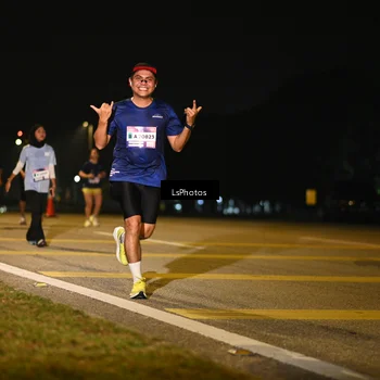 Runner Photo 7556908