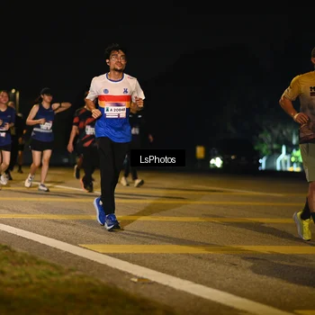 Runner Photo 7556926