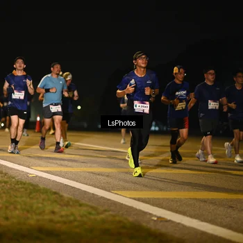 Runner Photo 7556954