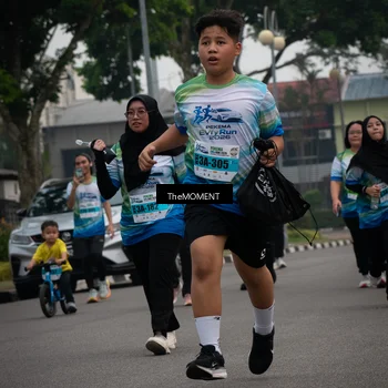 Runner Photo 7556978