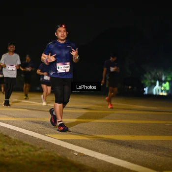 Runner Photo 7557004