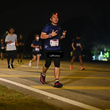 Runner Photo 7557006