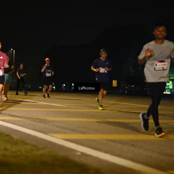 Runner Photo 7557012