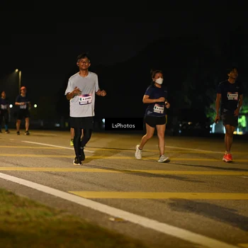 Runner Photo 7557013