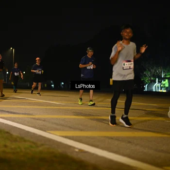 Runner Photo 7557017