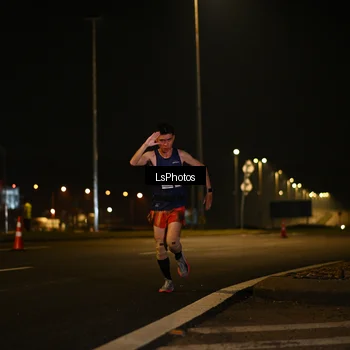 Runner Photo 7557038