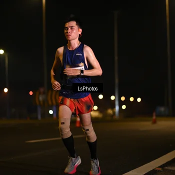 Runner Photo 7557047