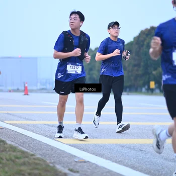 Runner Photo 7557058