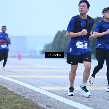 Runner Photo 7557070