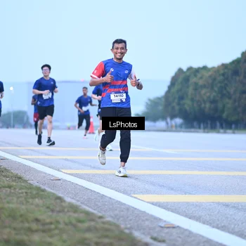 Runner Photo 7557073