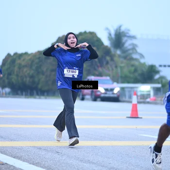 Runner Photo 7557077