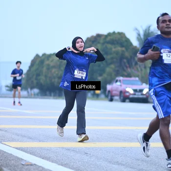 Runner Photo 7557080