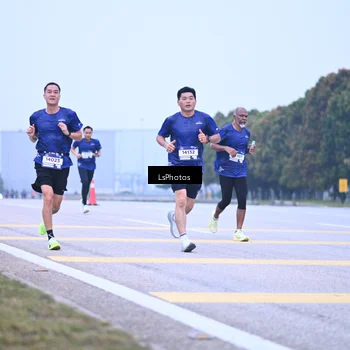 Runner Photo 7557084