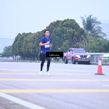 Runner Photo 7557090
