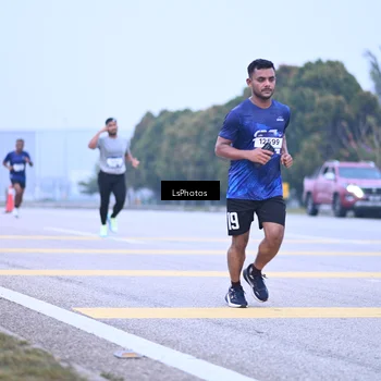 Runner Photo 7557096