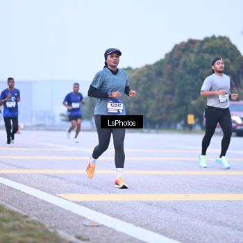 Runner Photo 7557100
