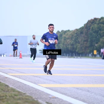 Runner Photo 7557101